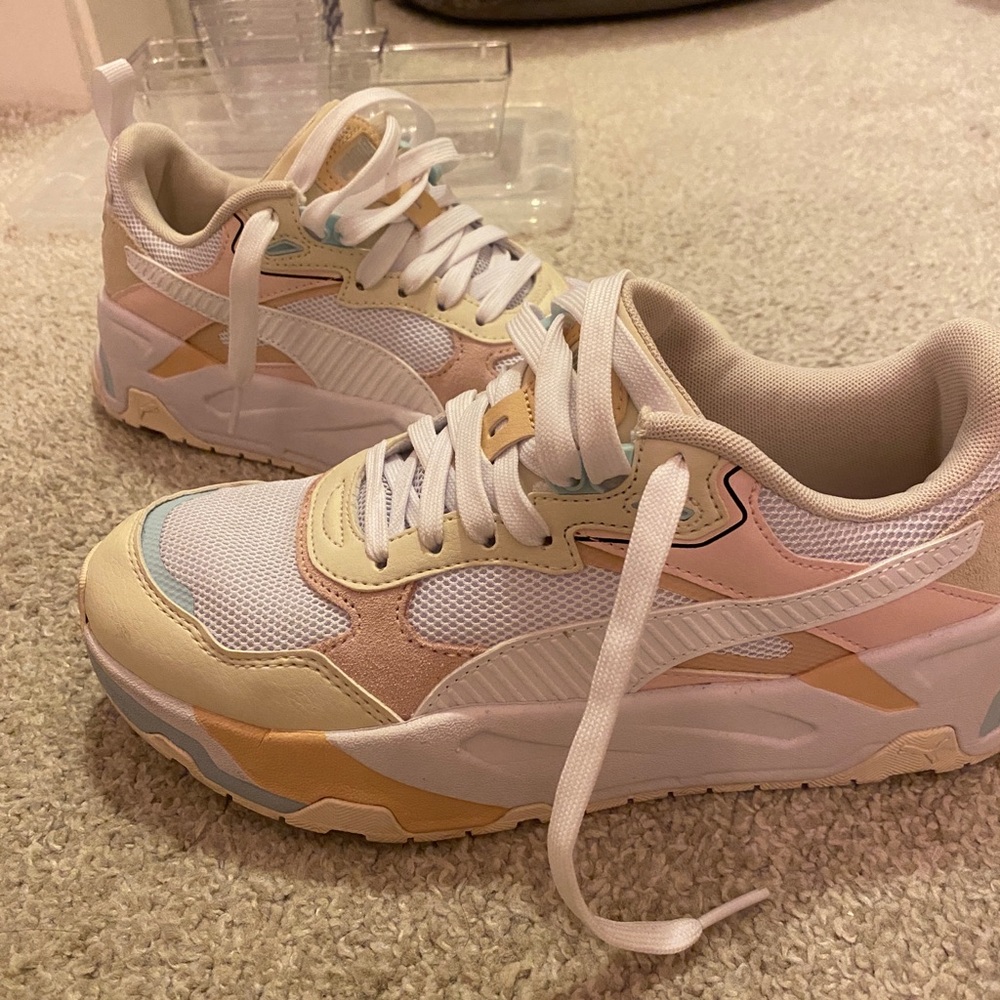 Puma Sneakers